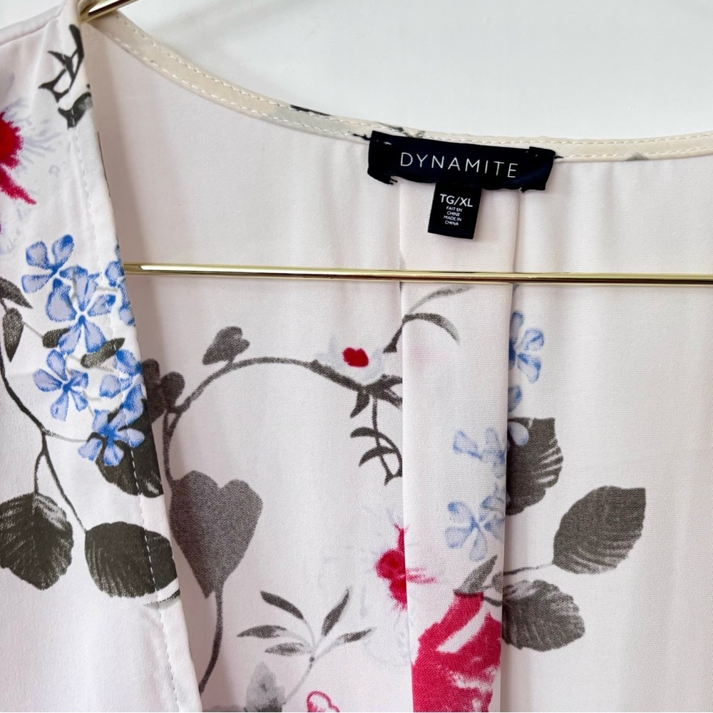 Dynamite| Y2K White Red Blue Silky Floral Print Blouse with Tie-Front Sz XL - Picture 3 of 5